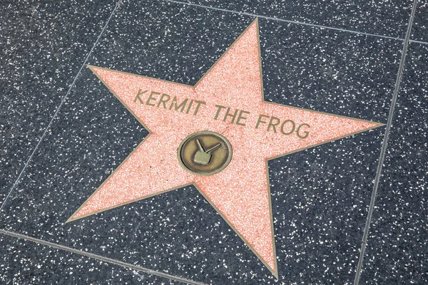 ロサンゼルス アメリカ 2019年11月13日にロサンゼルスでハリウッドウォーク 名声のカエルの星をカーミット — ストック写真