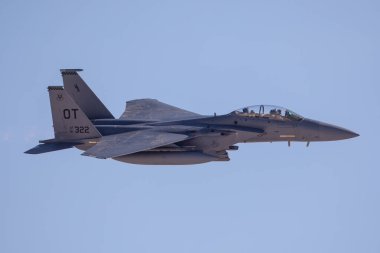 Las Vegas, ABD - 15.2019 F-15 Strike Eagle Nellis Hava Üssü 'ndeki Hava Ulusu Hava Gösterisi sırasında ABD' nin Las Vegas şehrinde 15.11.2019