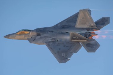 Las Vegas, ABD - 15.2019 Usaf Thunderbird gösteri uçuşu sırasında Nellis Hava Üssü 'nde 15.11.2019, ABD