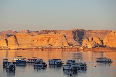 Arizona, ABD - 18.11.2019 Güzel Powell Gölü 18.11.2019 Arizona, ABD
