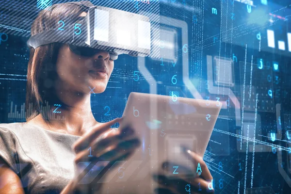 Businesswoman holding virtual glasses and tablet computer — Stock Photo, Image