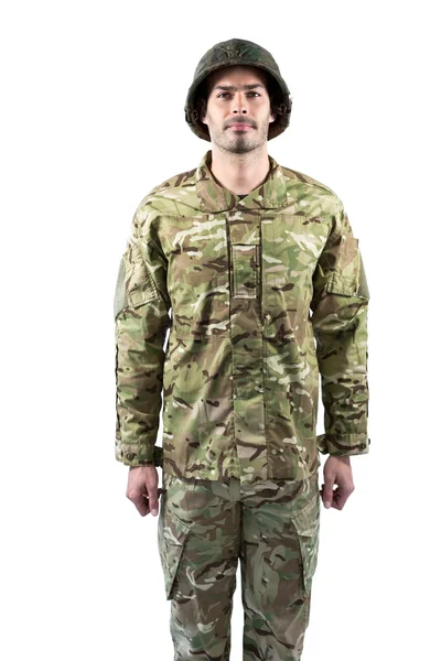 Soldado confiante em pé — Fotografia de Stock