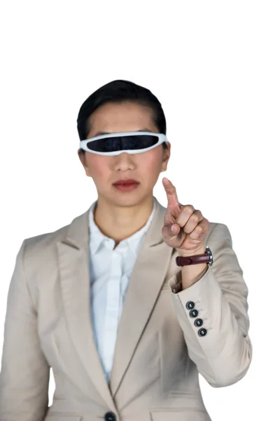 Geschäftsfrau mit virtueller Videobrille — Stockfoto