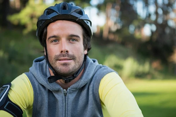 Homme VTT vélo d'équitation — Photo