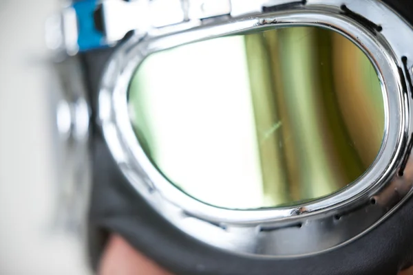 Ember visel aviator szemüveg — Stock Fotó
