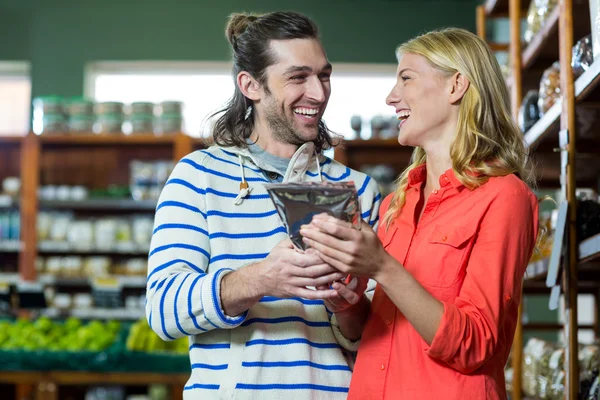 Par shopping för dagligvaror — Stockfoto