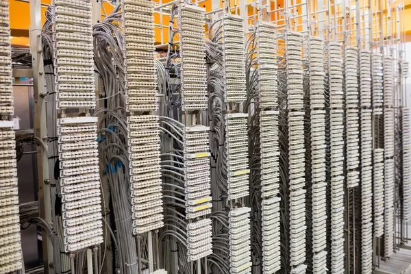 Linha de servidores rack — Fotografia de Stock