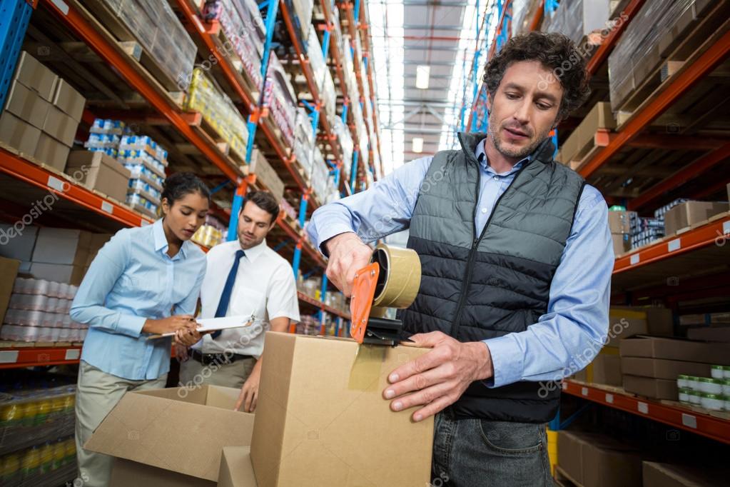 Кладовщик. Vr хакатон мпгу. Высокооплачиваемые вакансии. Приглашаем на работу. Магазин c&a.