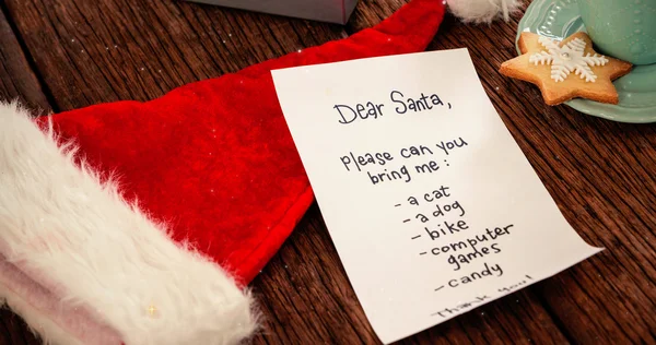 Carta para Papai Noel na mesa — Fotografia de Stock