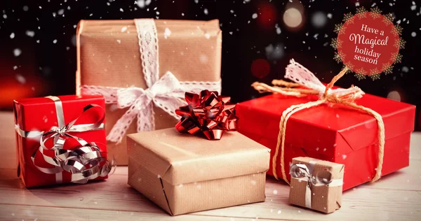 Presentes de Natal com fitas — Fotografia de Stock