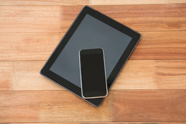 Digitale Tablet PC en mobiele telefoon — Stockfoto