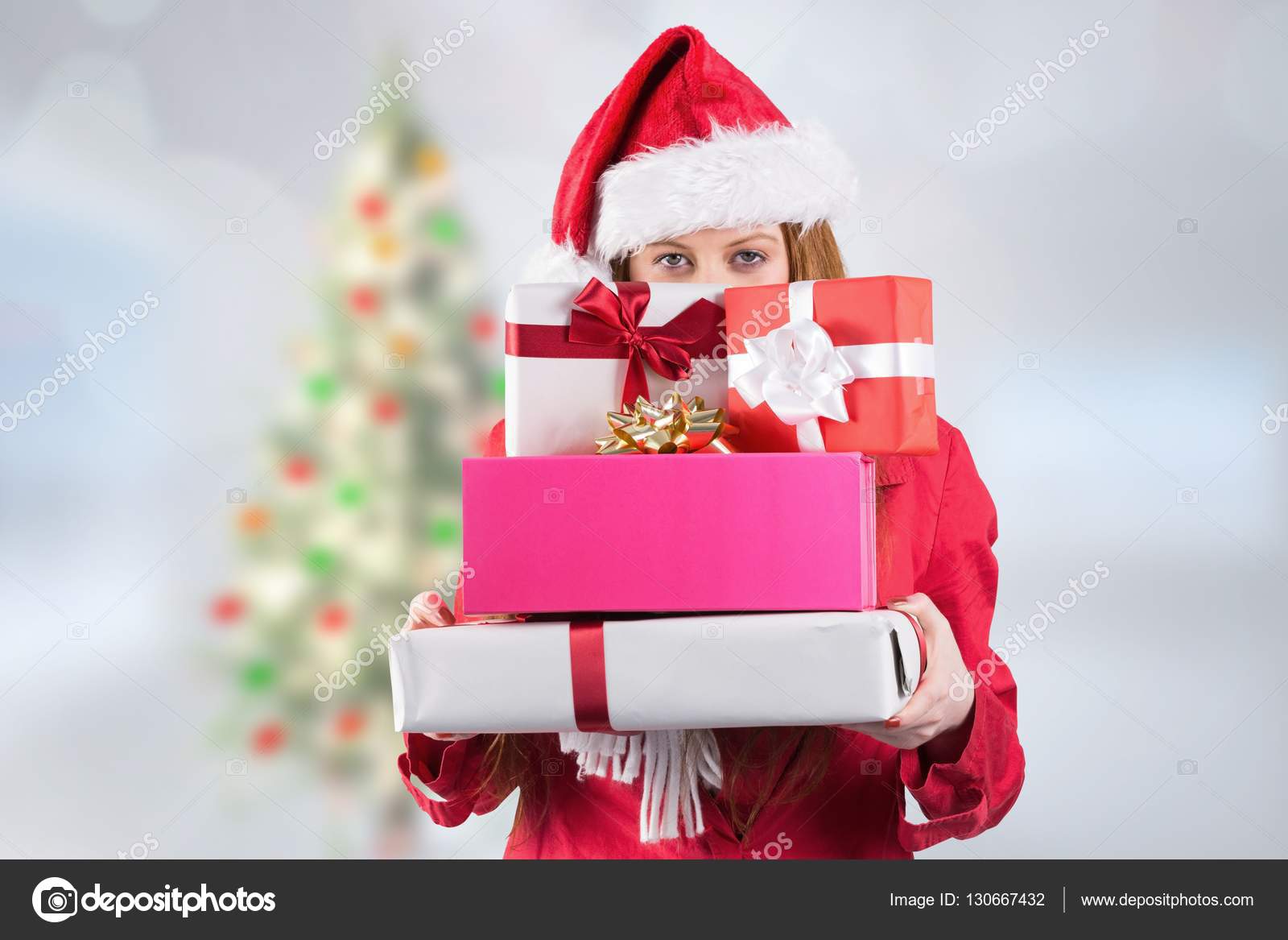 Santa claus con cajas de regalo — Foto de stock © Wavebreakmedia #130667432