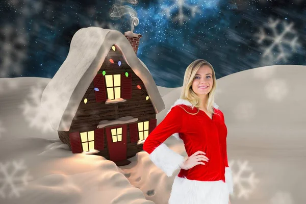 Lächelnde Frau im Weihnachtsmannkostüm — Stockfoto