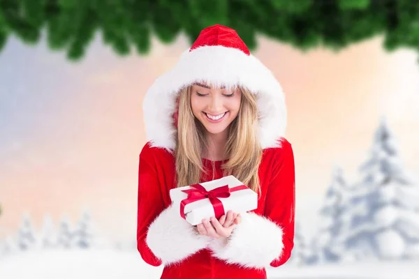 Glada kvinna i Santa dräkt — Stockfoto
