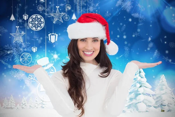 Santa şapka gülümseyen içinde kadın — Stok fotoğraf