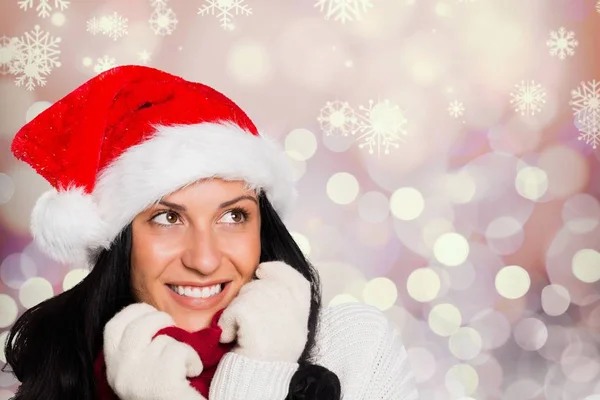 Noel Baba şapkası mutlu güzel kadın — Stok fotoğraf