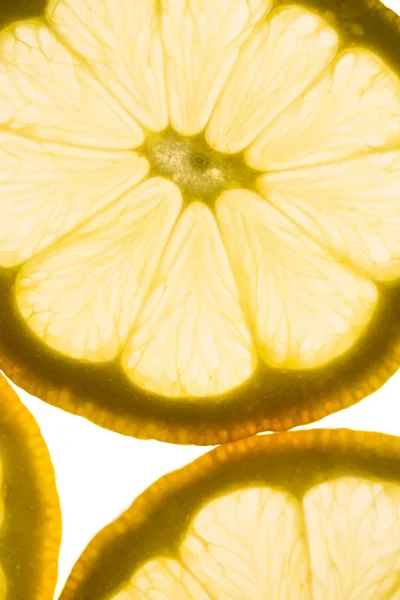 Primo piano dei limoni affettati — Foto Stock