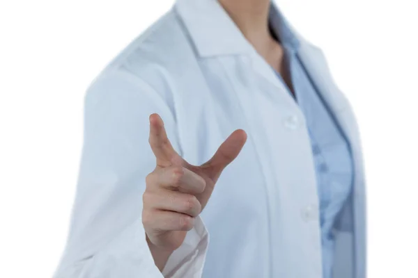 Female doctor using digital screen — Stock Photo, Image