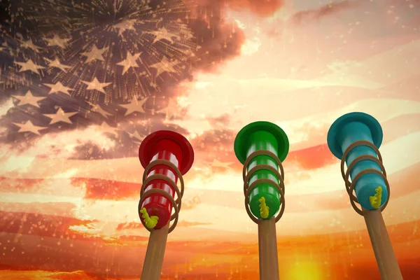 Foguetes para fogos de artifício contra bandeira americana — Fotografia de Stock
