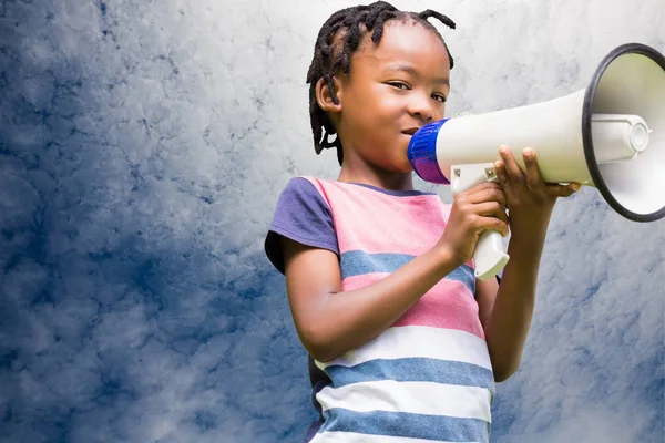 Criança com megafone — Fotografia de Stock