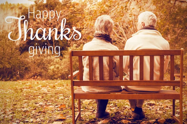Saluto di ringraziamento e coppia anziana — Foto Stock