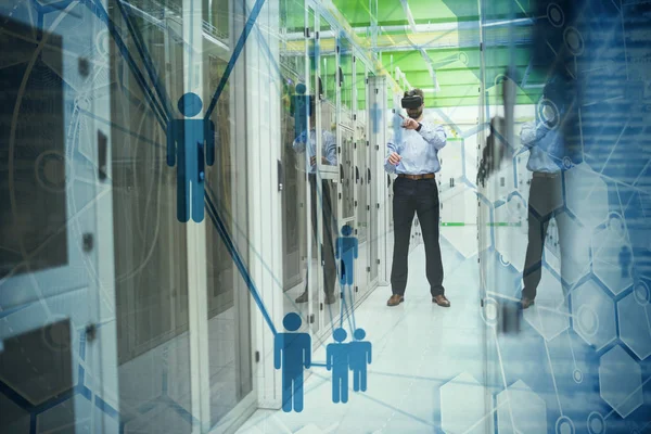 Technician in server room with virtual reality — Stock Photo, Image