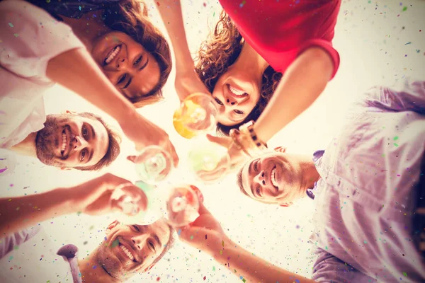 Friends having cocktail — Stock Photo, Image