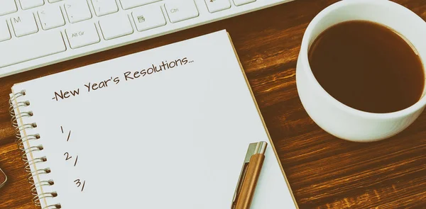 Nytt år Resolution mot notebook — Stockfoto