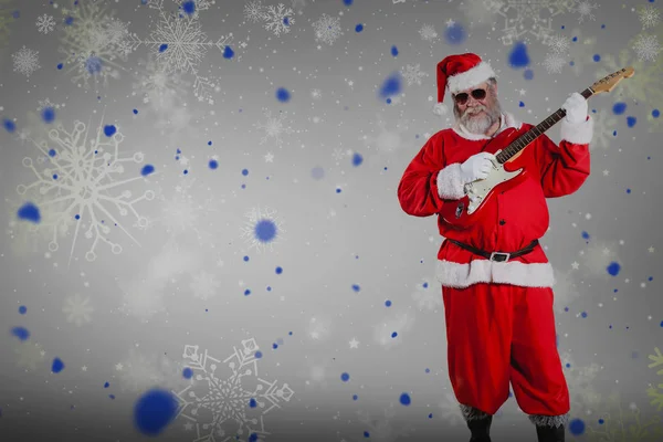 Santa claus gitaarspelen glimlachen — Stockfoto