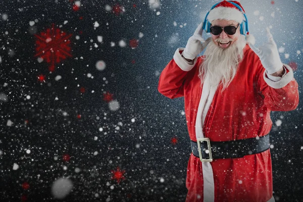 Fröhlicher Weihnachtsmann — Stockfoto