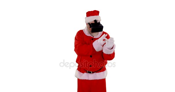 Papai Noel usando óculos virtuais — Vídeo de Stock