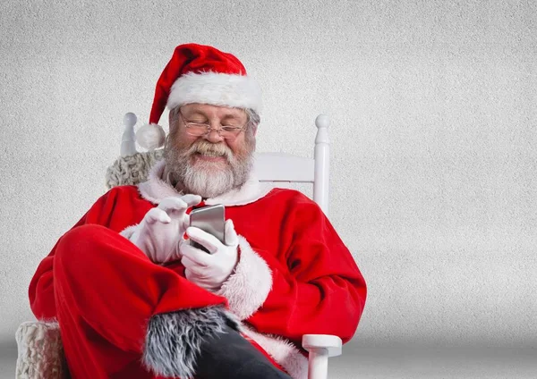 Buon Babbo Natale seduto sulla sedia — Foto Stock