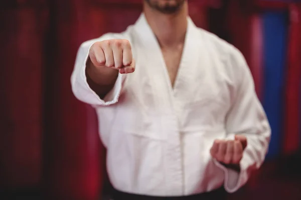 Karate player em faixa preta — Fotografia de Stock