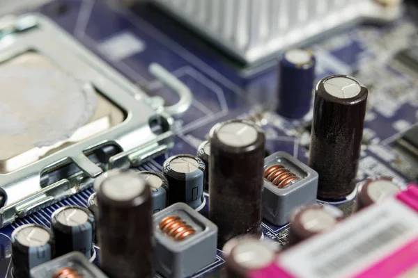 Placa de circuito eletrônico com processador — Fotografia de Stock