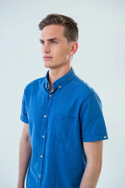 Homem de camisa azul — Fotografia de Stock