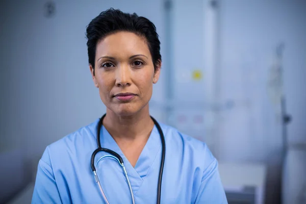 Porträt einer Krankenschwester auf Station — Stockfoto