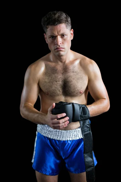 Boxare bär grappling handskar — Stockfoto