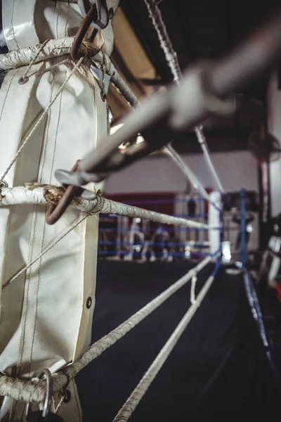 Anel de boxe no estúdio de fitness — Fotografia de Stock