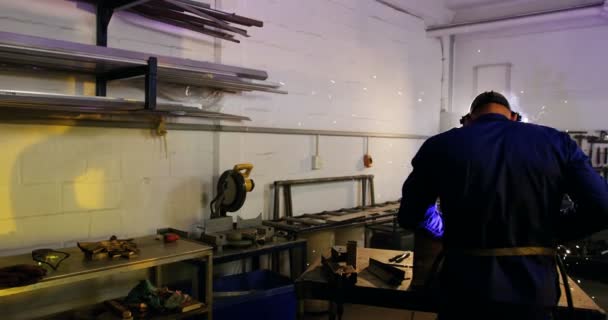 焊机焊接金属 — 图库视频影像