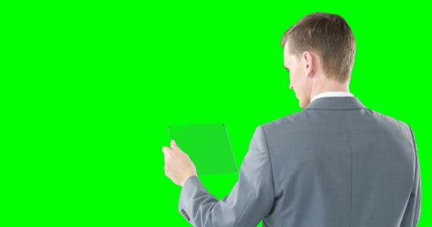 デジタルタブレットを使用するビジネスマン — ストック動画