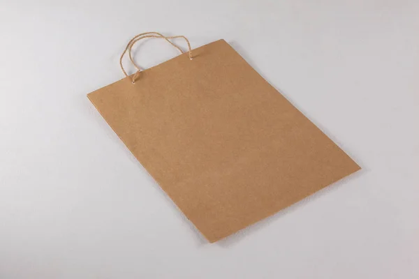 Kahverengi kağıt alışveriş çantası — Stok fotoğraf