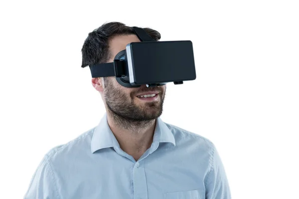 Mosolygó ember használja a virtuális-valóság sisak — Stock Fotó