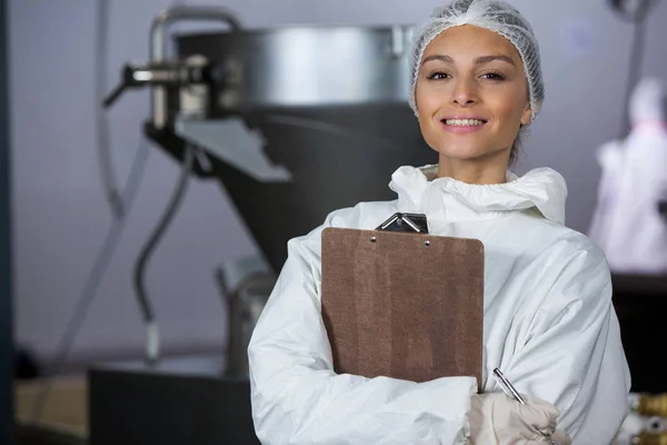 Macellaio donna che tiene appunti — Foto Stock