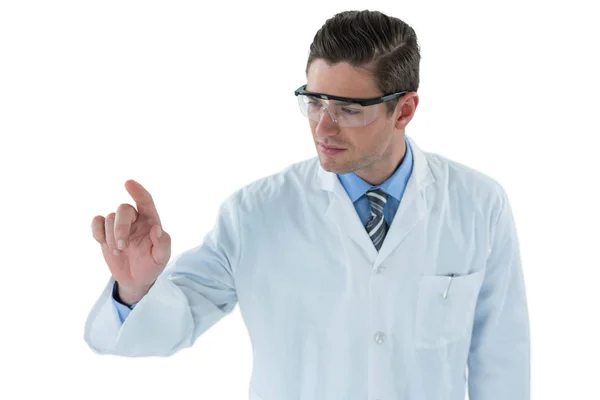 Доктор робить вигляд, що використовує футуристичний цифровий екран — стокове фото