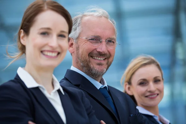 Sorridenti imprenditori fiduciosi — Foto Stock