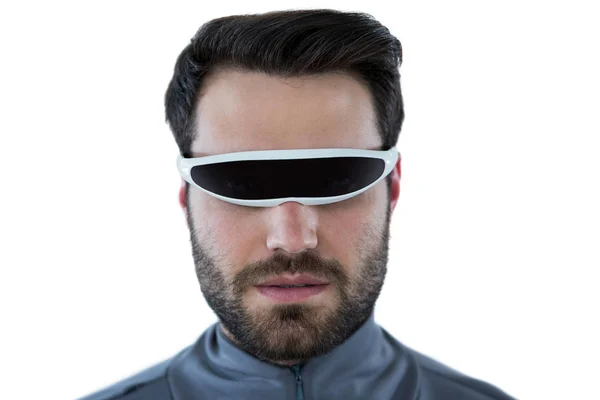 Homem usando óculos de realidade virtual — Fotografia de Stock