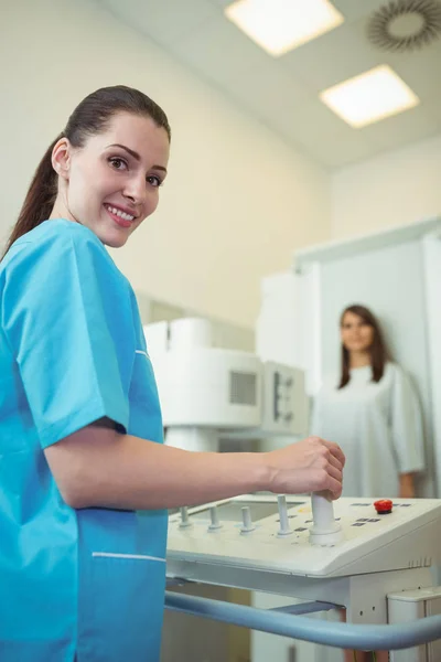 Smiling female doctor in hospital — Stock Photo, Image