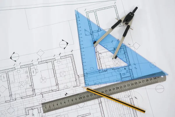 Blueprint med linjal, penna och thumbscrew kompasser — Stockfoto