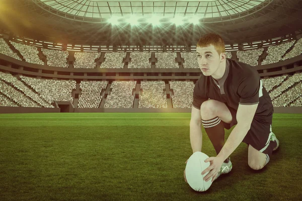 Rugby oyuncusu bir damla kick yapmaya hazır — Stok fotoğraf