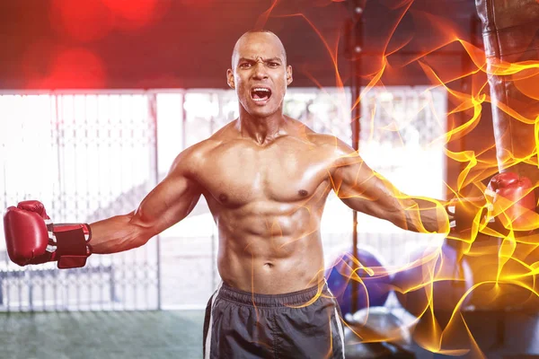 Retrato de boxeador sem camisa agressivo — Fotografia de Stock